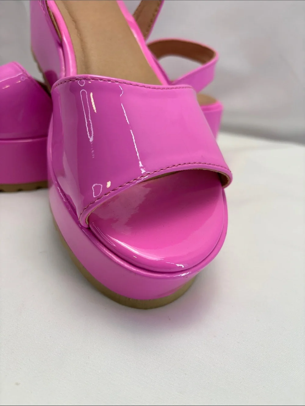 Dirty Laundry Women’s 7.5 Pink Patent Platform Sandals
